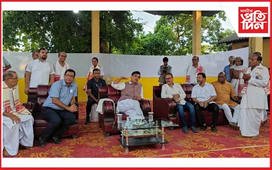 কৰৈয়নী বাৰগঞা মন্দিৰত আশীষ ল'লে মুখ্যমন্ত্ৰী ড০ হিমন্ত বিশ্ব শৰ্মাই...